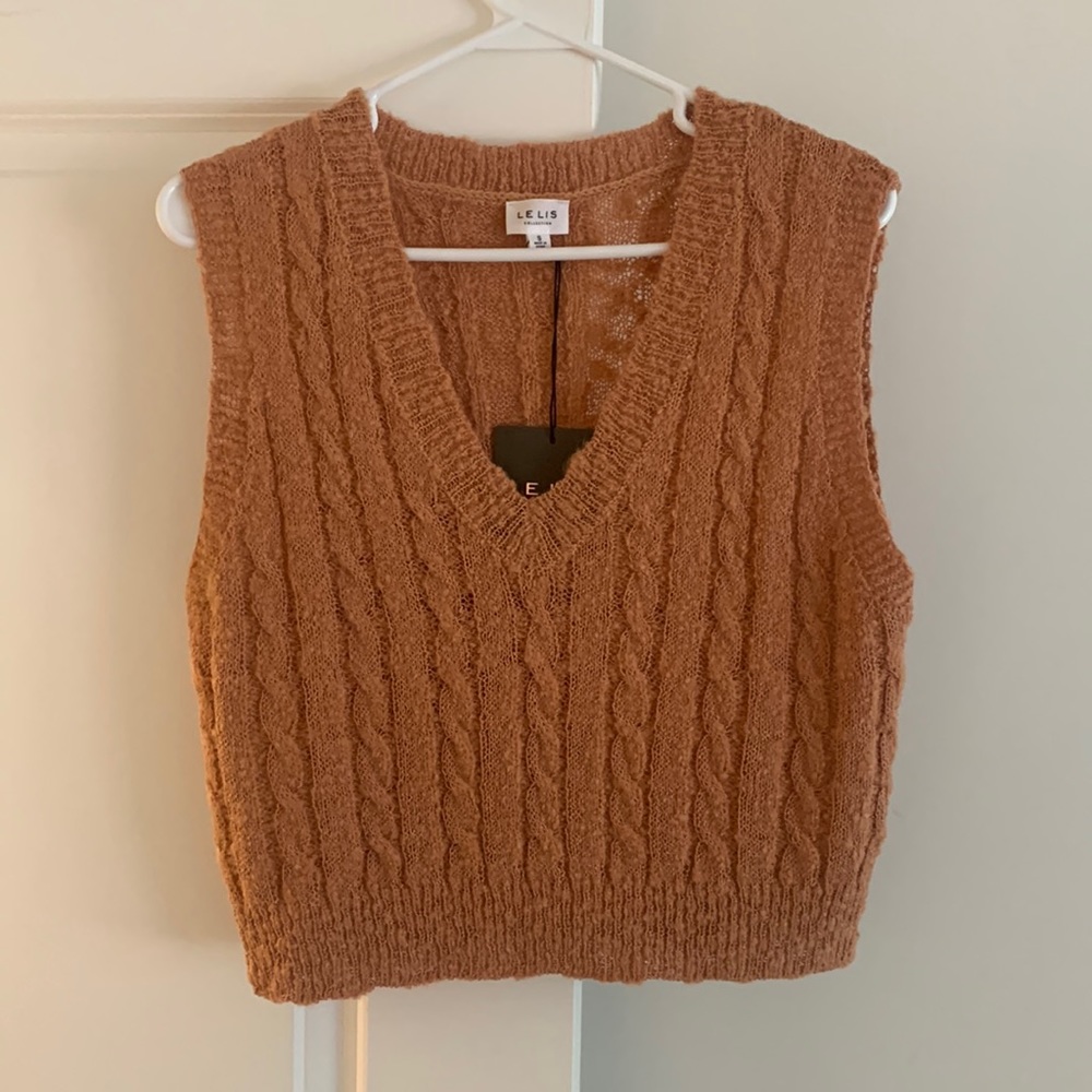 Sweater vest